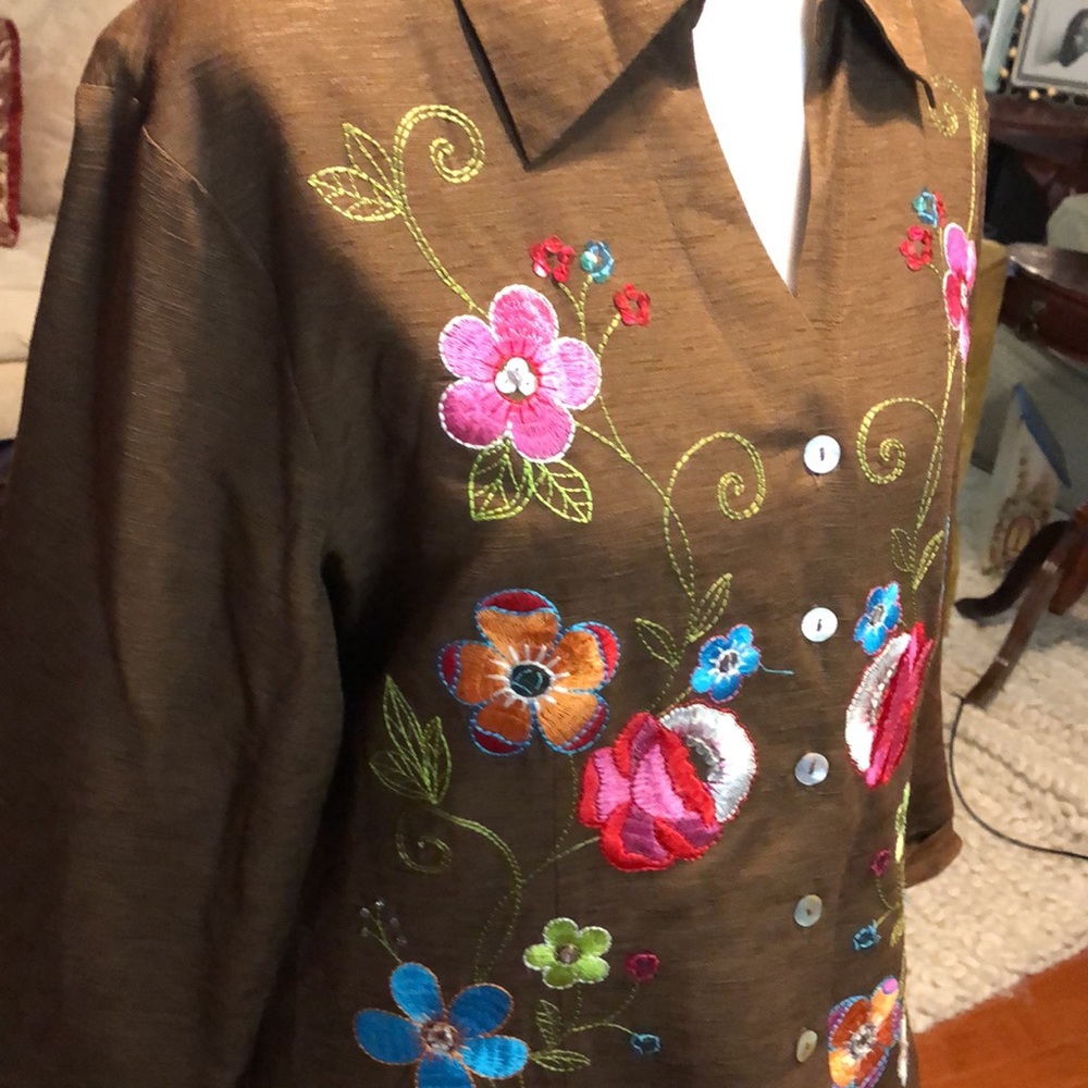 Silk Embroidered Top - Picture 8 of 11